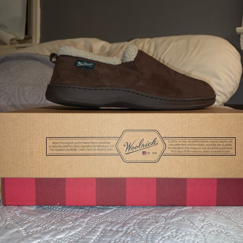 Men’s Slippers/Moccasins